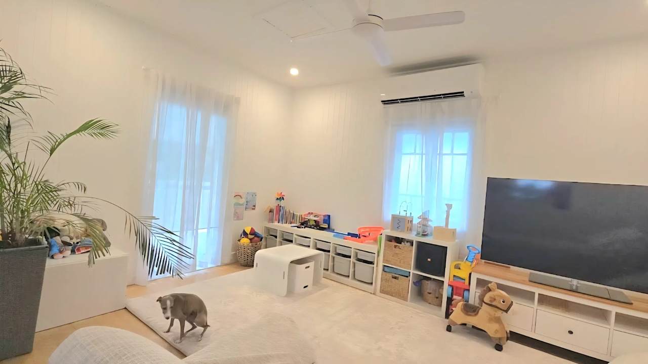 Whole property with 2 rooms for rent
