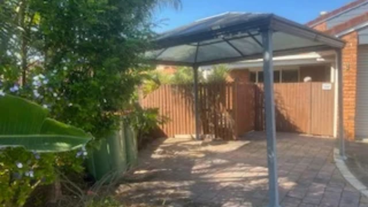 Whole property with 3 rooms for rent