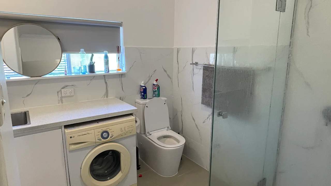 Unfurnished room in a flatshare