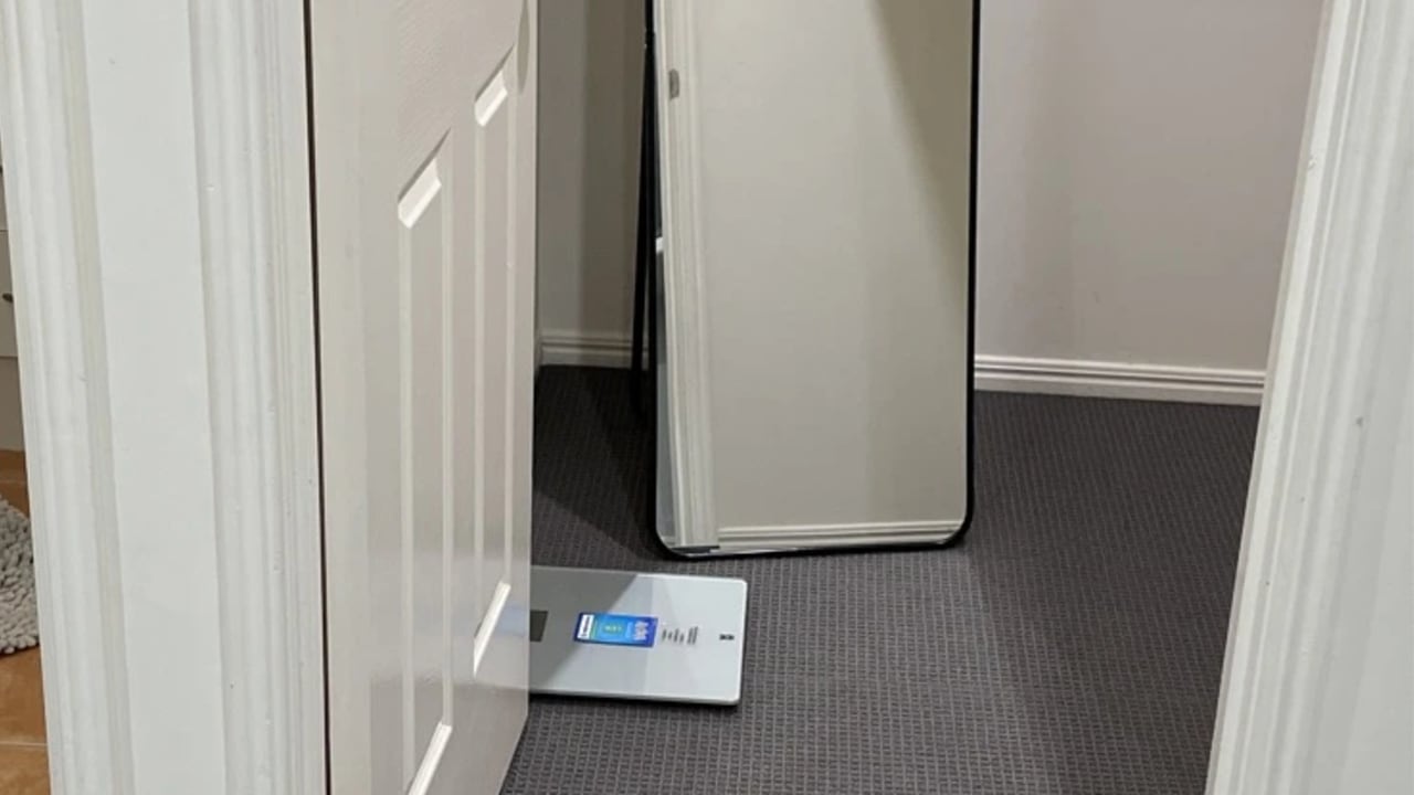 Unfurnished room in a share house