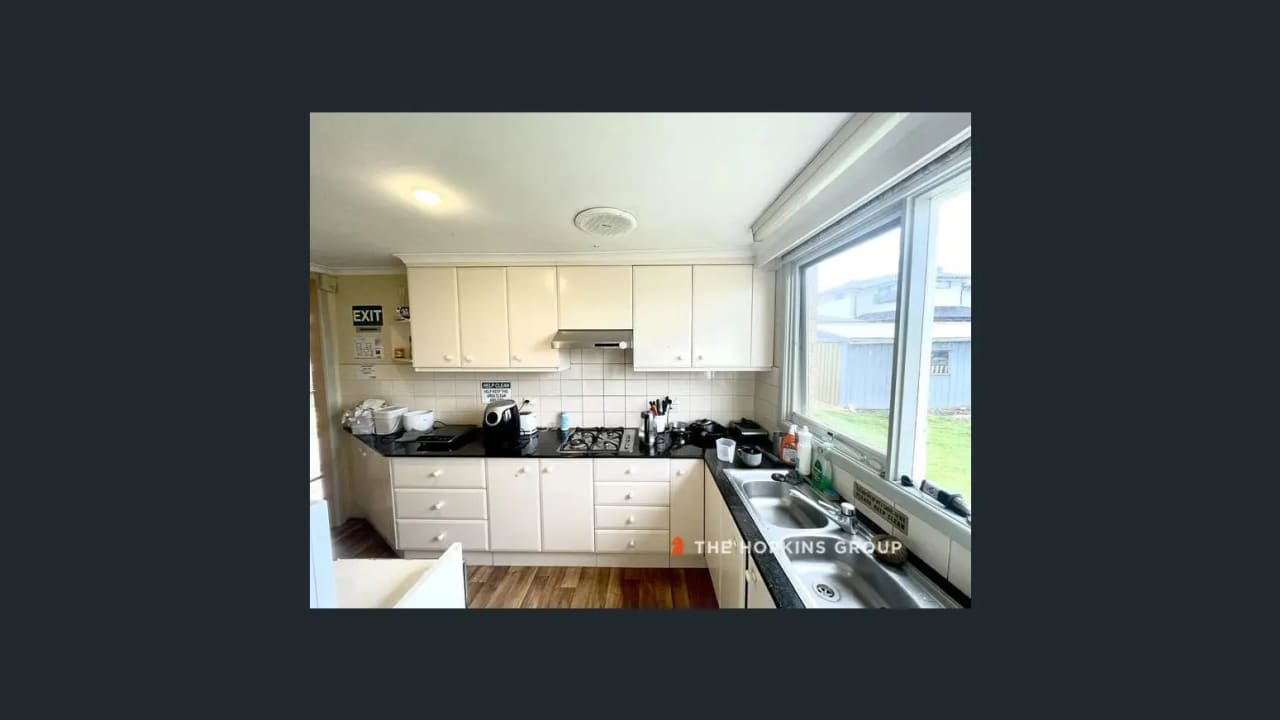 Furnished room in a share house
