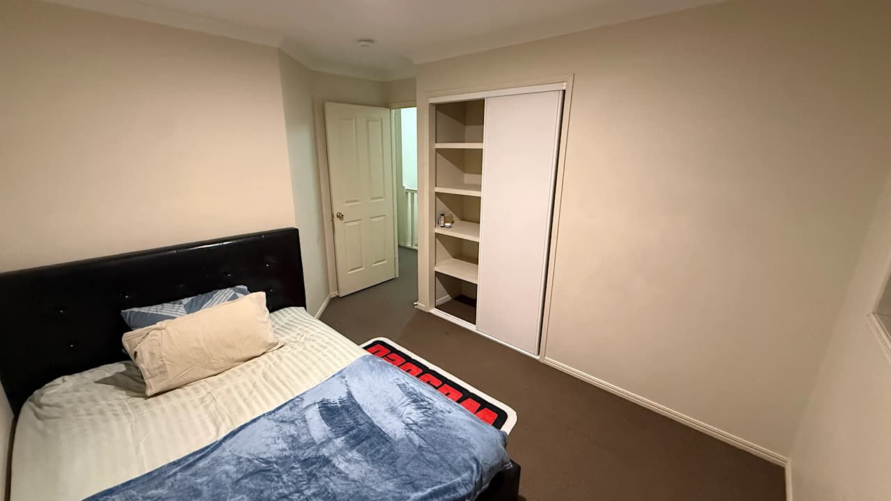 Room in a share house