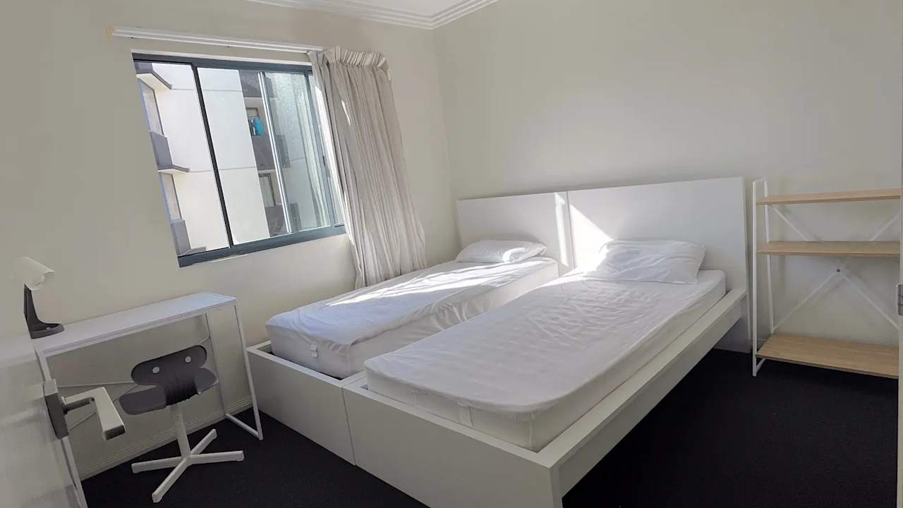 Furnished room in a flatshare