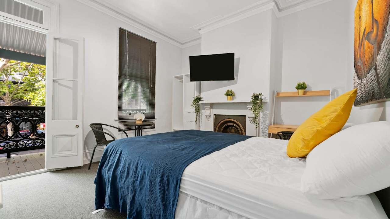 Furnished room with own bathroom