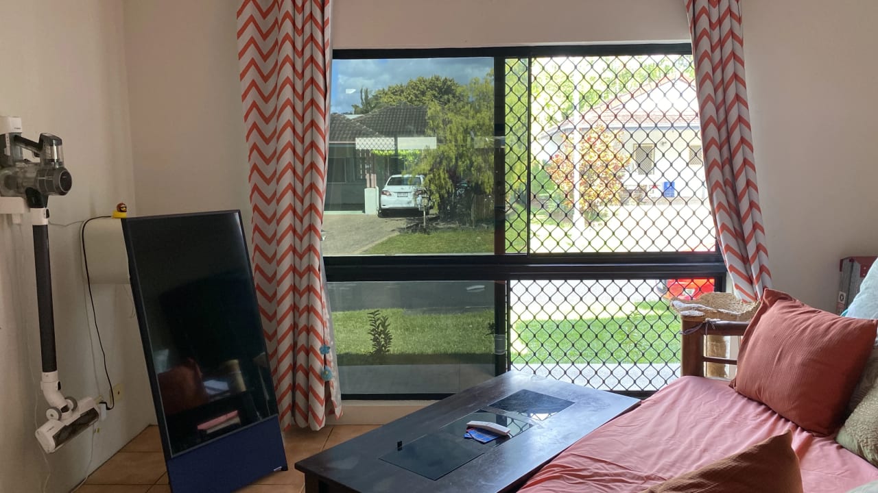 Room in a share house