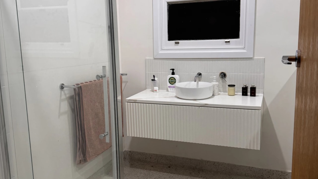 Unfurnished room in a share house