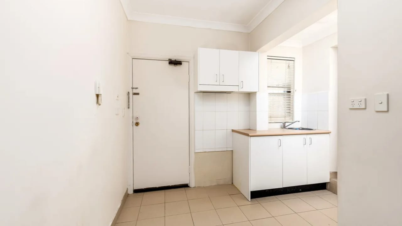 Furnished room studio flat for rent