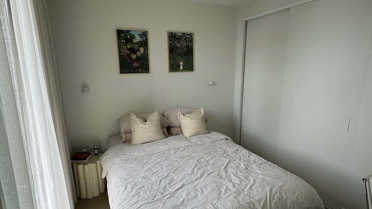 Unfurnished room with own bathroom
