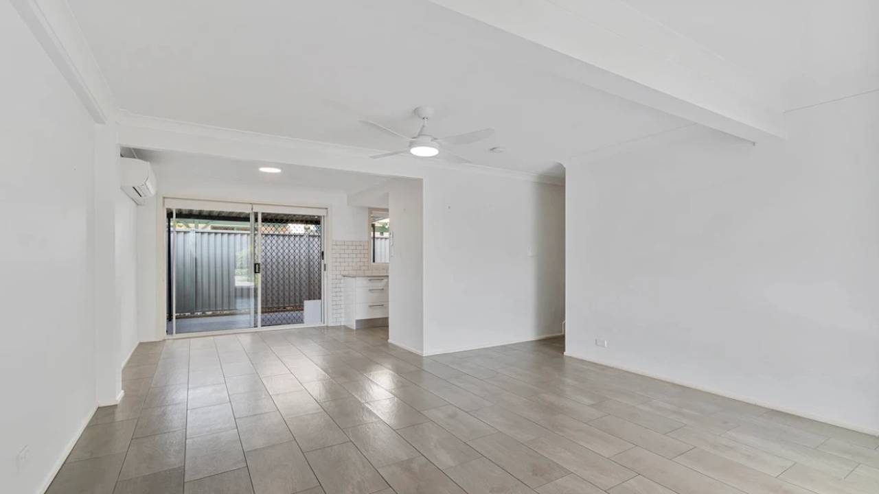 Unfurnished room with own bathroom