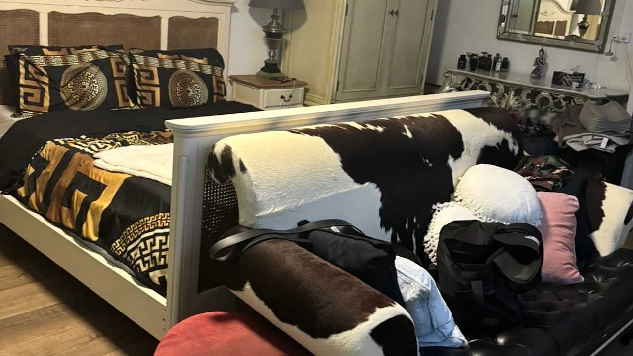 Furnished room with own bathroom
