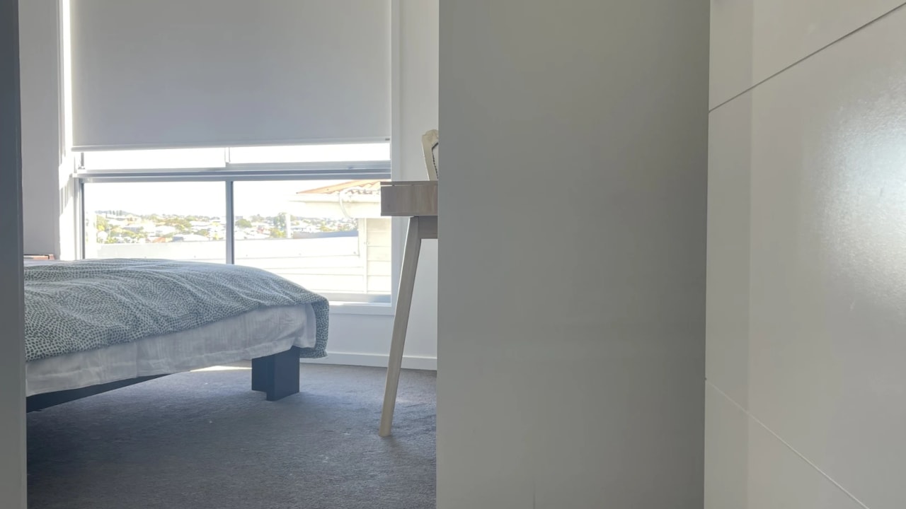 Furnished room with ensuite in a flatshare