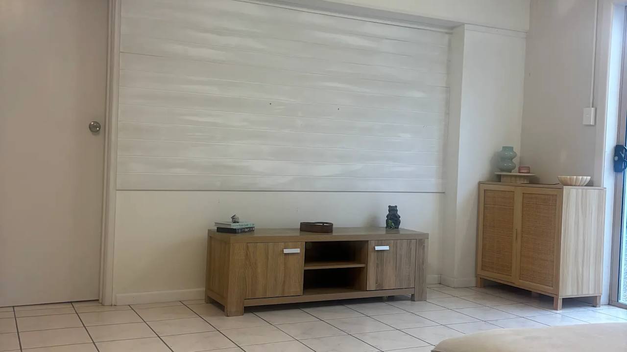 Room in a share house