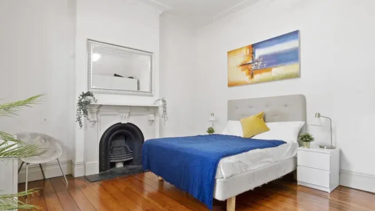 Furnished room in a share house