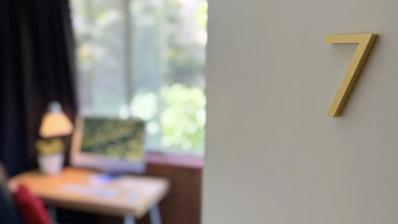 Furnished room in a share house