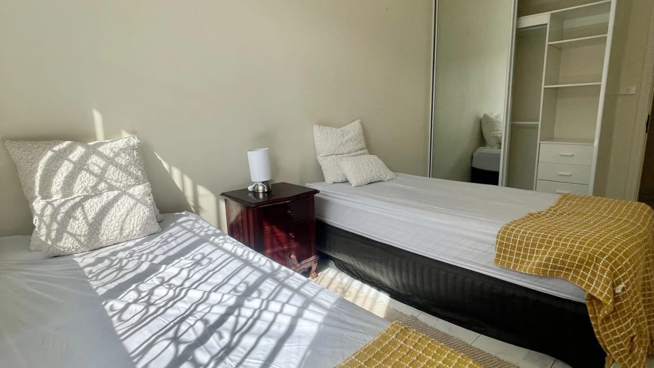 Furnished room in a share house