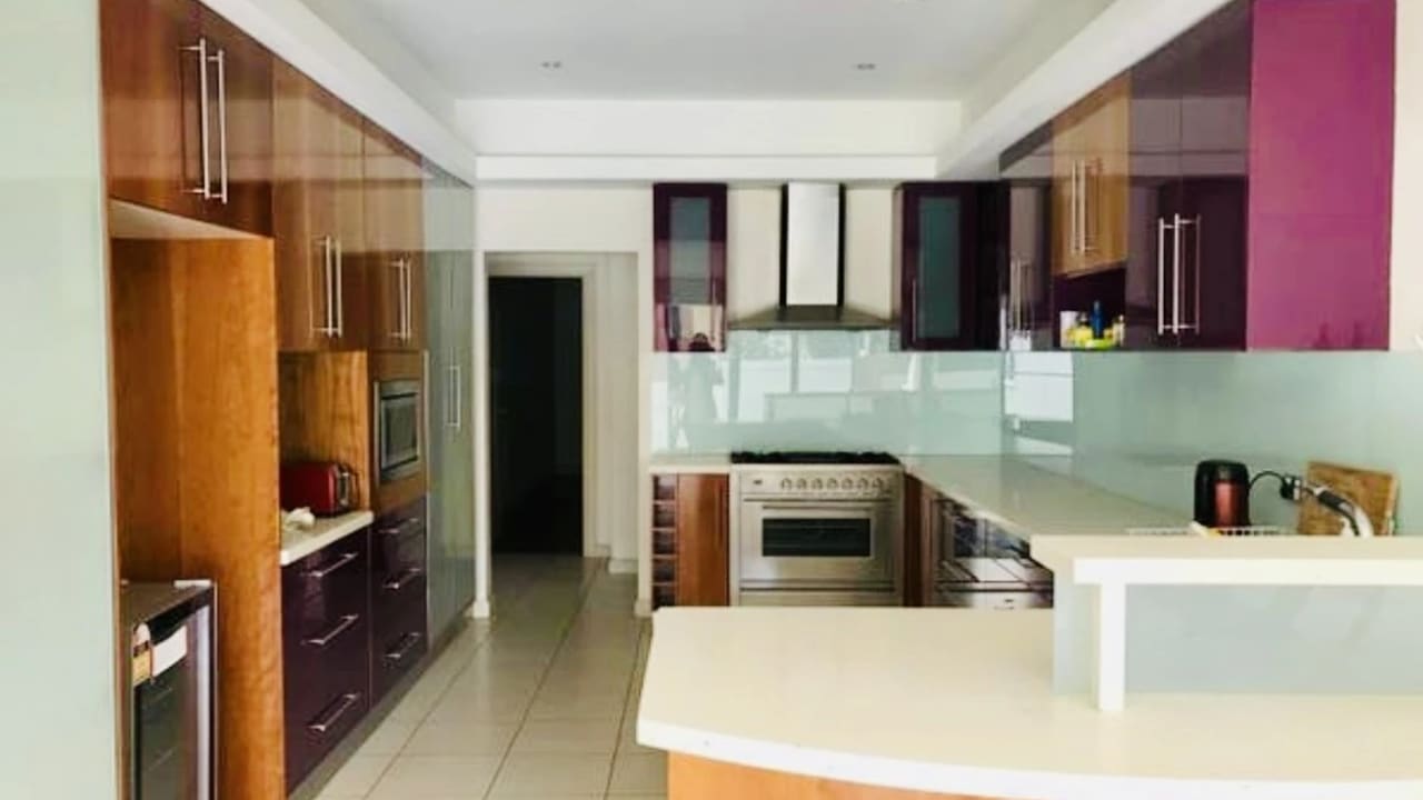 Room with ensuite in a share house