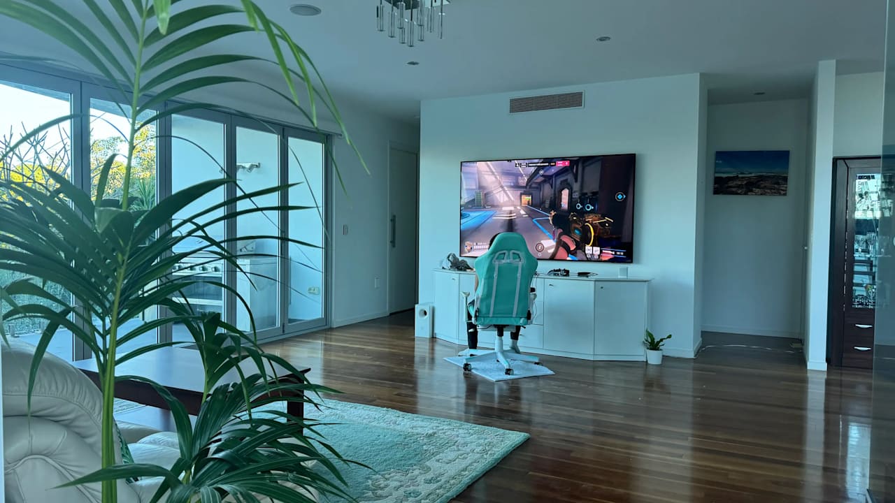 Furnished room in a share house