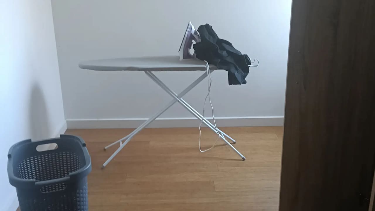 Unfurnished room in a flatshare