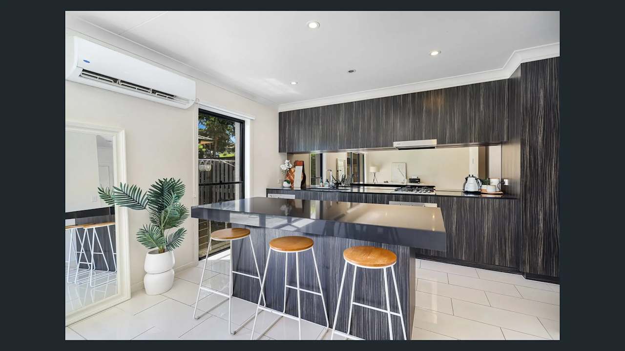 Furnished room in a share house