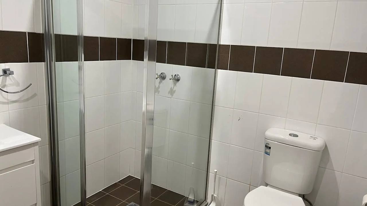 Furnished room with own bathroom