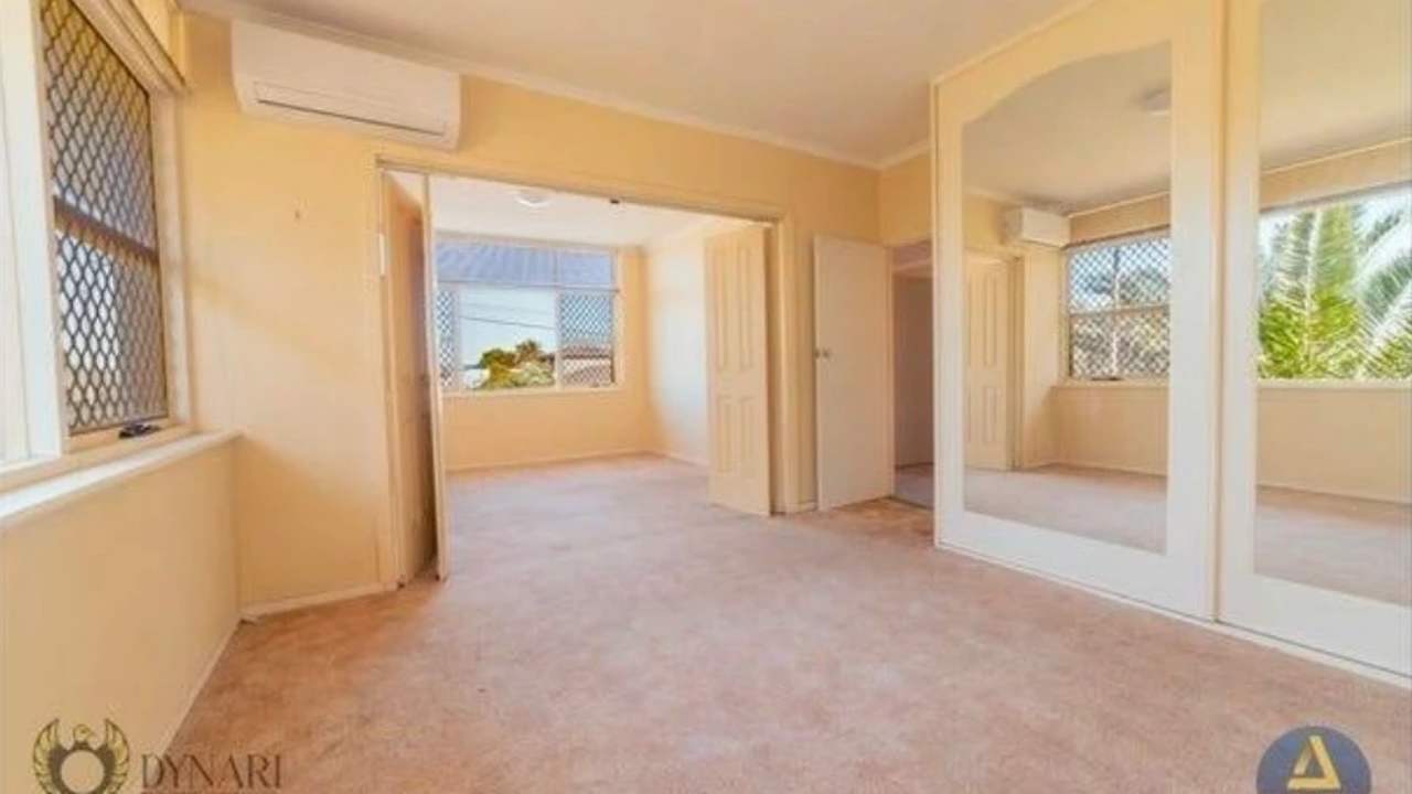 Unfurnished room in a flatshare