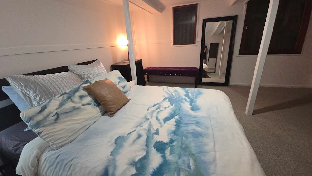 Furnished room with own bathroom