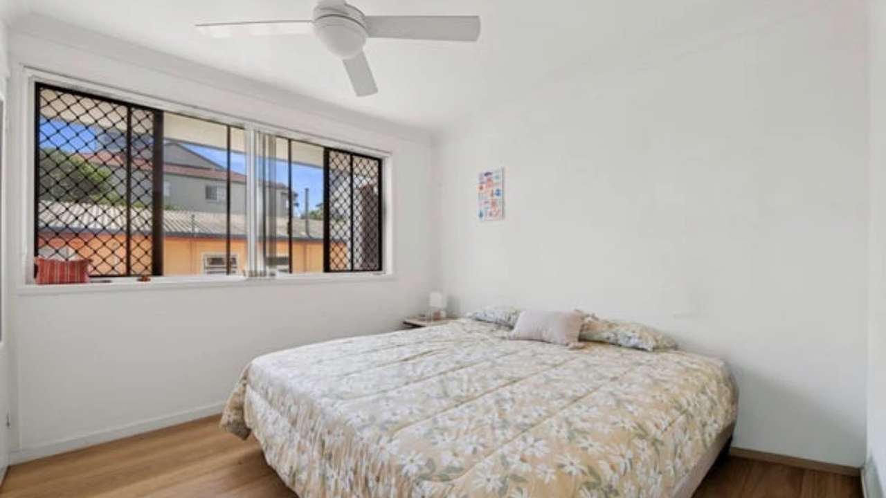 Whole property with 3 rooms for rent