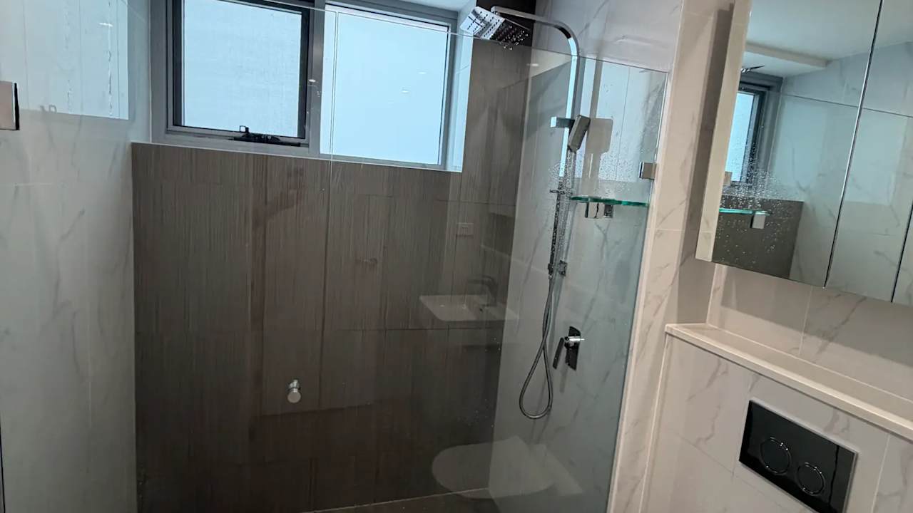 Furnished room with ensuite in a flatshare
