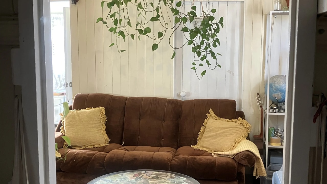 Room in a share house