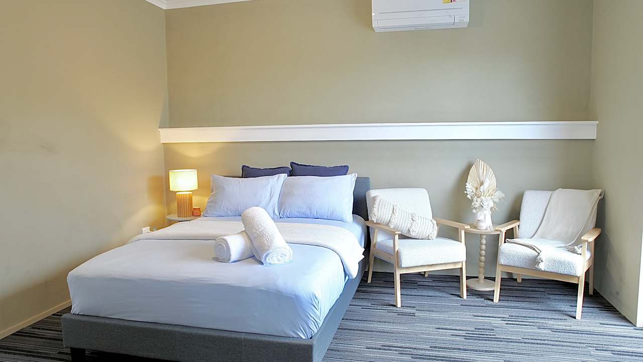 Furnished room in a share house