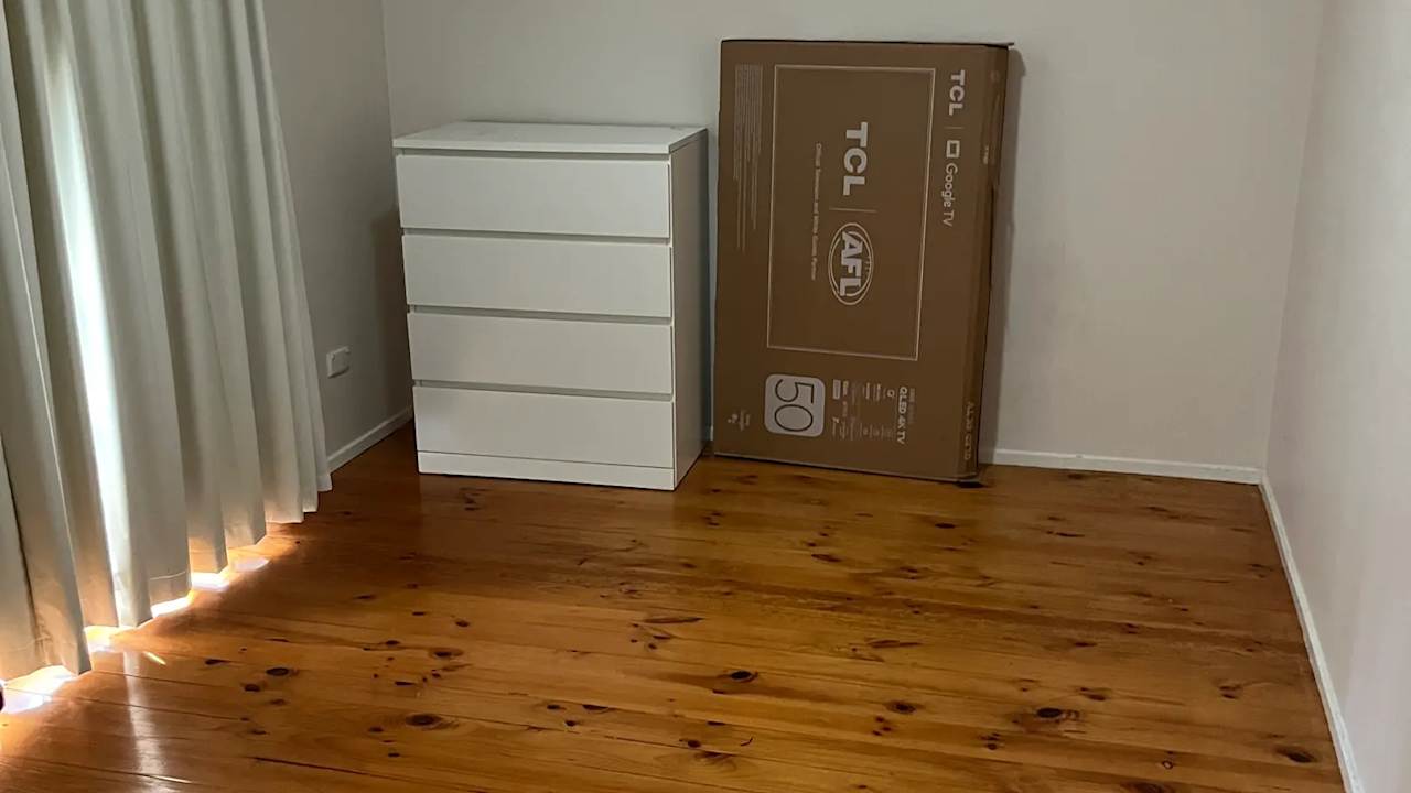 Unfurnished room in a share house