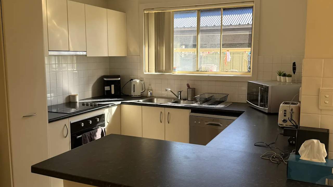 Unfurnished room in a share house