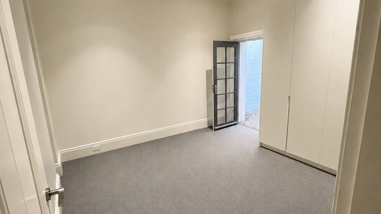 Unfurnished room in a share house