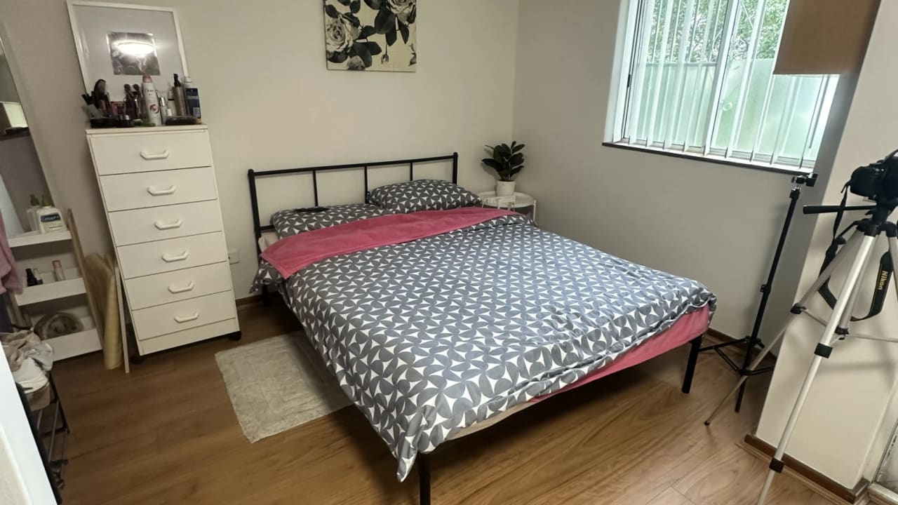 Furnished room studio flat for rent