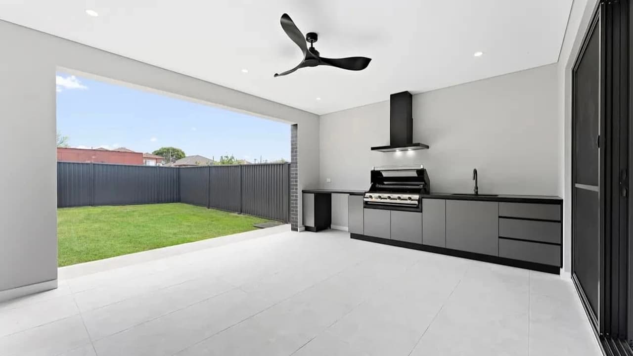 Unfurnished room with ensuite in a share house