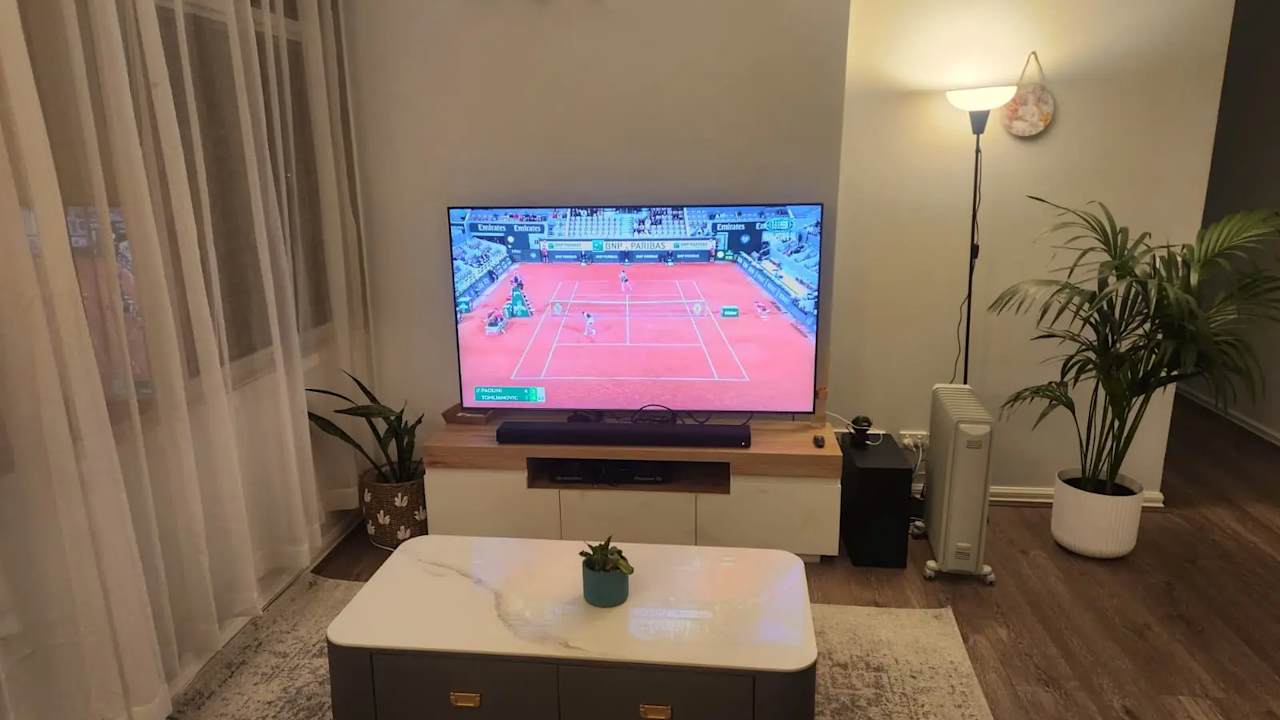 Furnished room with own bathroom