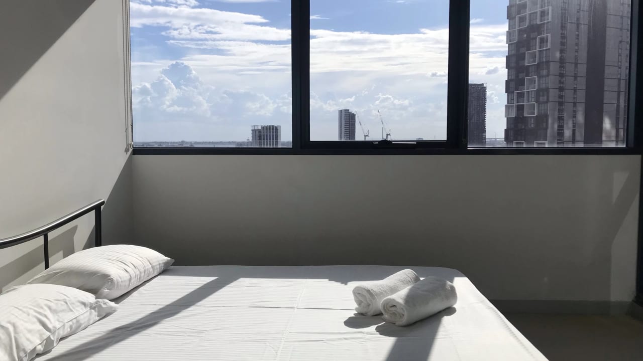 Furnished room in a flatshare