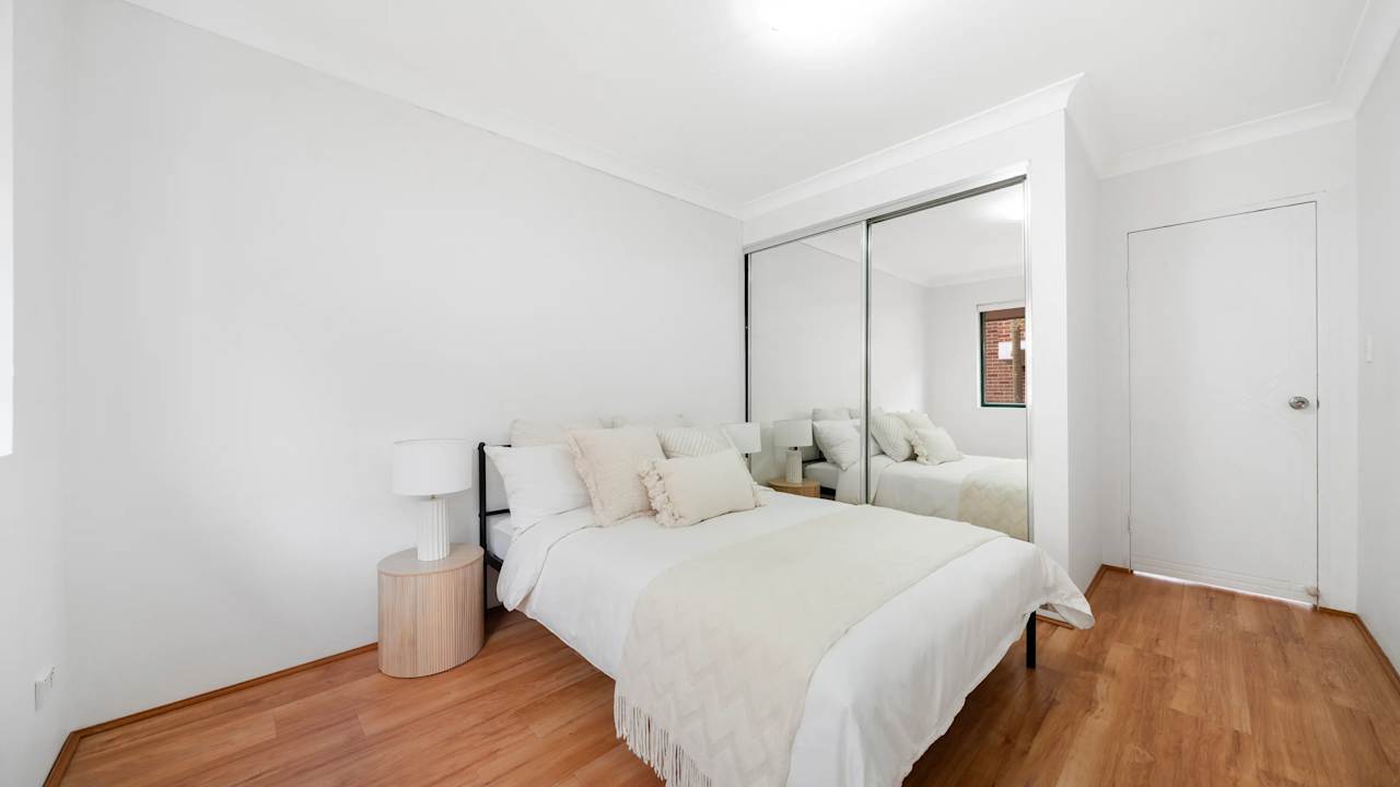 Room in a share house