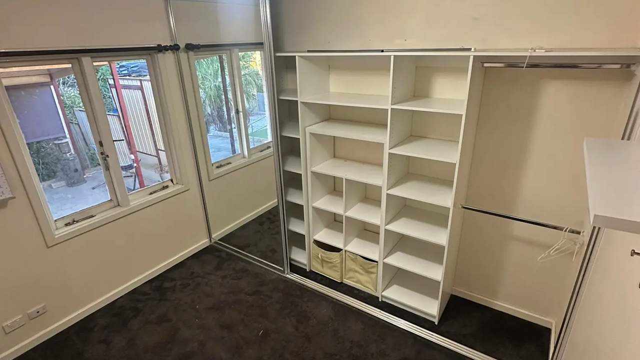 Unfurnished room in a share house