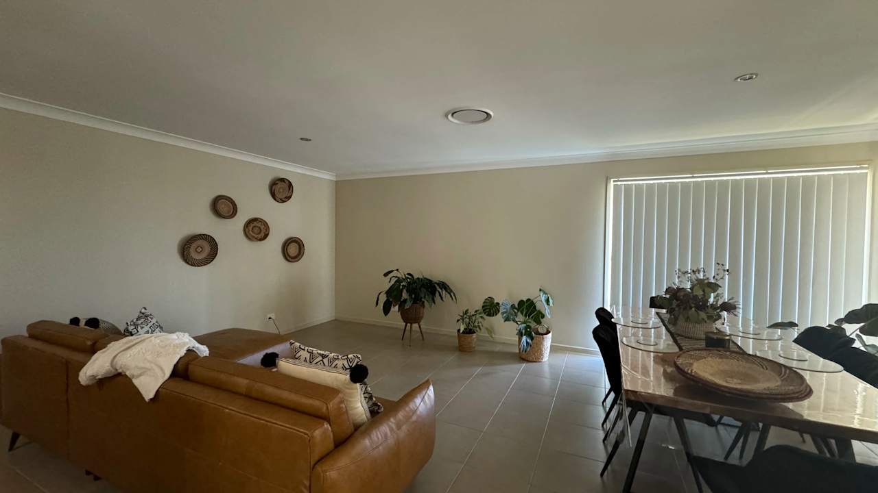 Unfurnished room in a share house