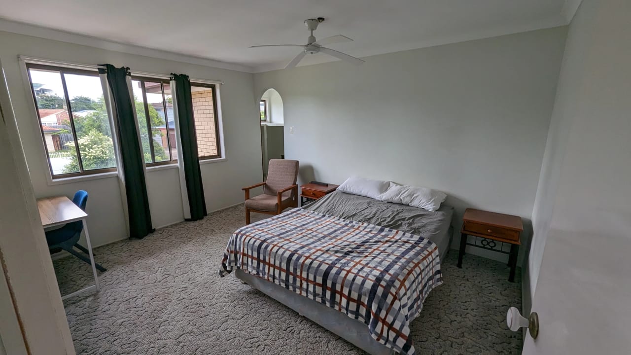 Furnished room in a share house