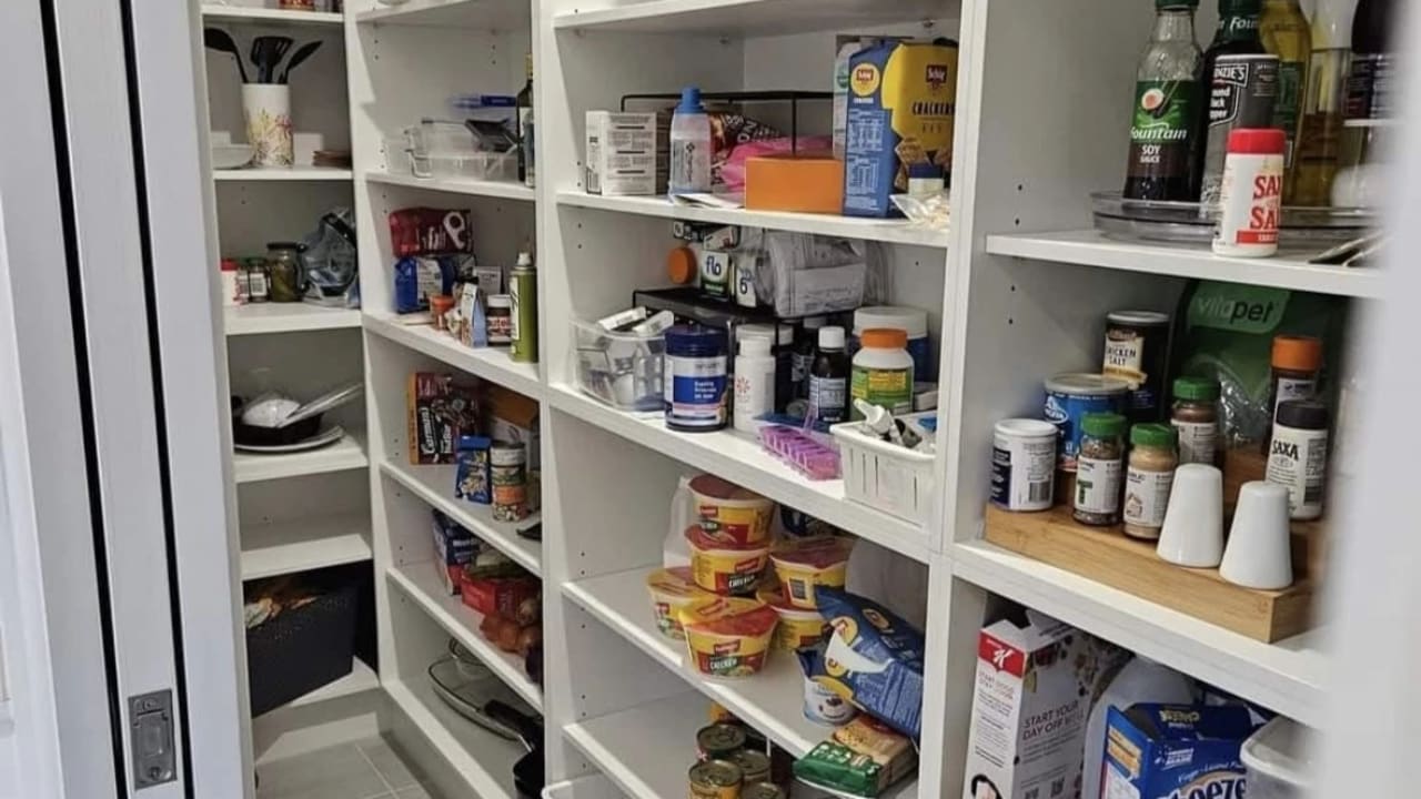 Room in a share house