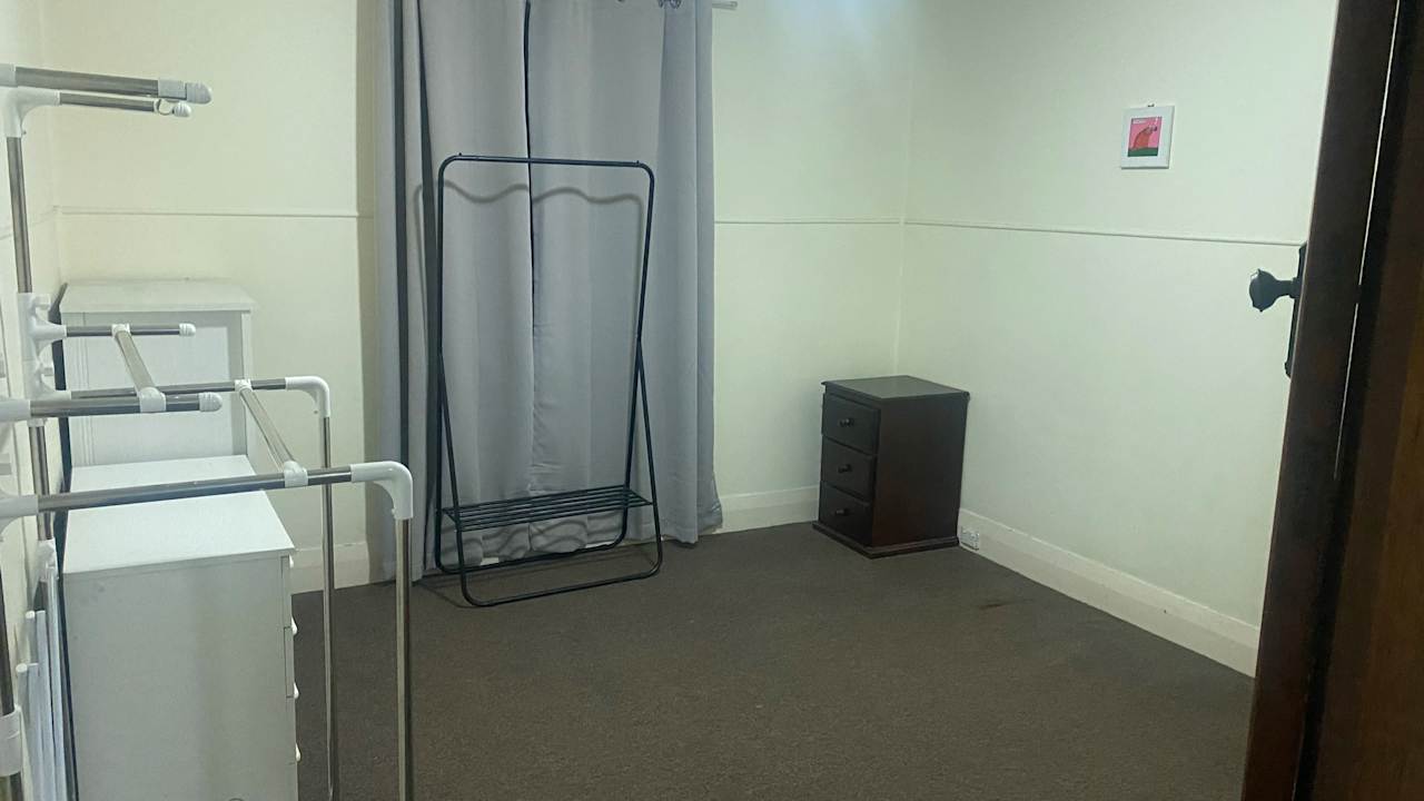 Unfurnished room in a share house