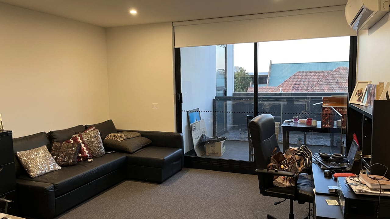 Furnished room in a flatshare