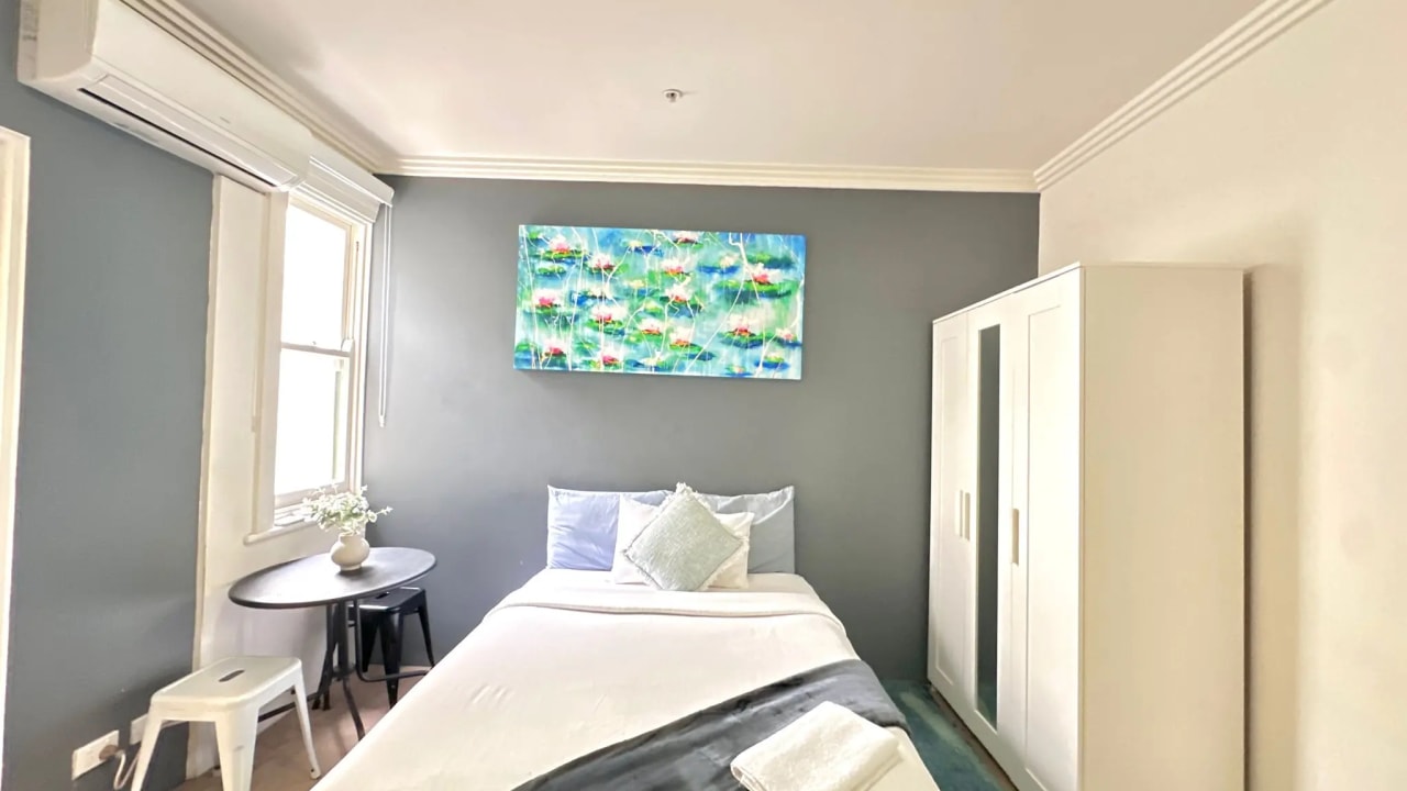 Furnished room with own bathroom