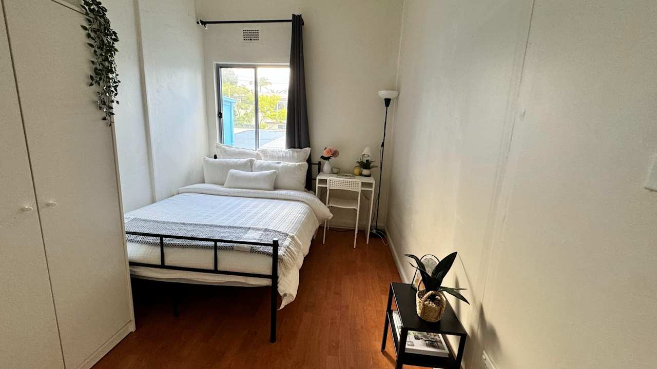 Furnished room in a flatshare