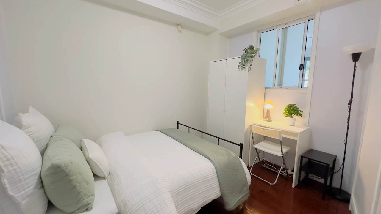 Furnished room in a share house