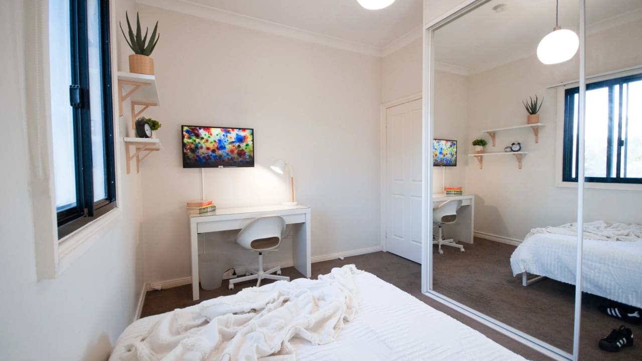 Furnished room in a share house
