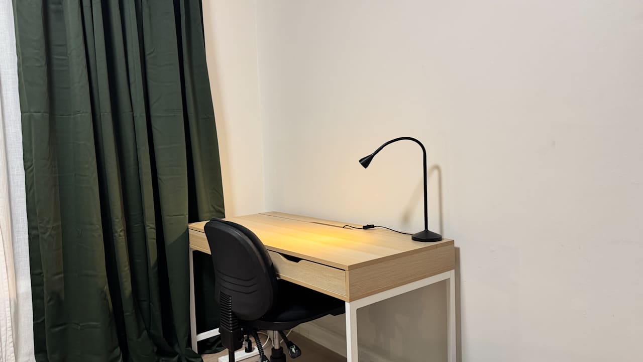 Furnished room in a share house