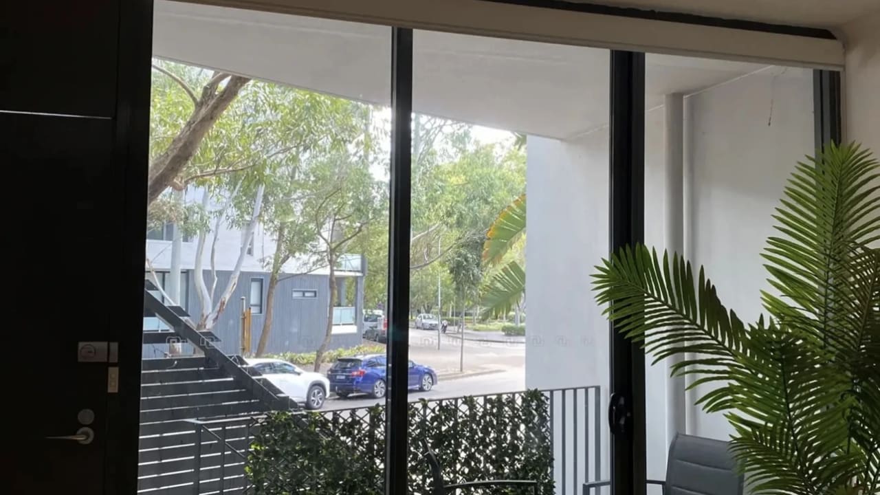 Unfurnished room with own bathroom